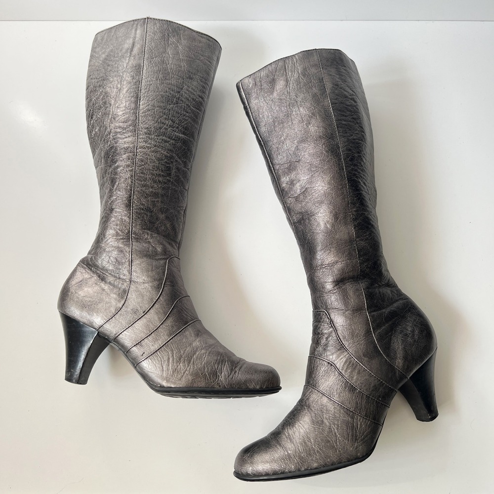 Vintage Y2K Silver Knee High Boots Size 8 39 Metallic Leather Tall Heeled Born